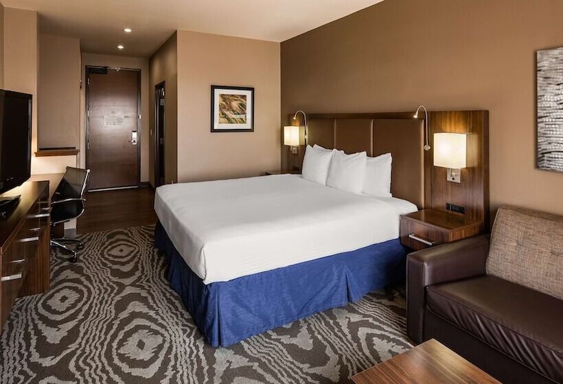 Suite Adaptada para personas con movilidad reducida, Best Western Plus Williston  And Suites