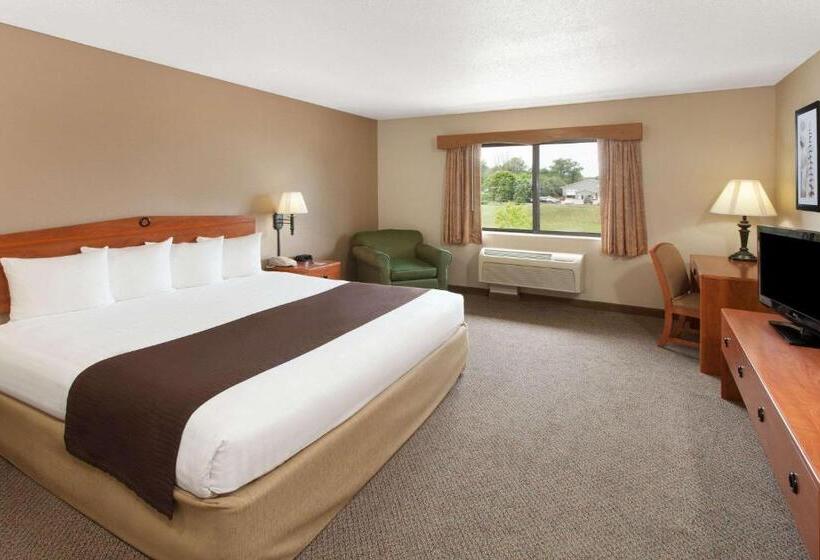 Standard Room King Bed Adapted for people with reduced mobility, Americinn By Wyndham Greenville