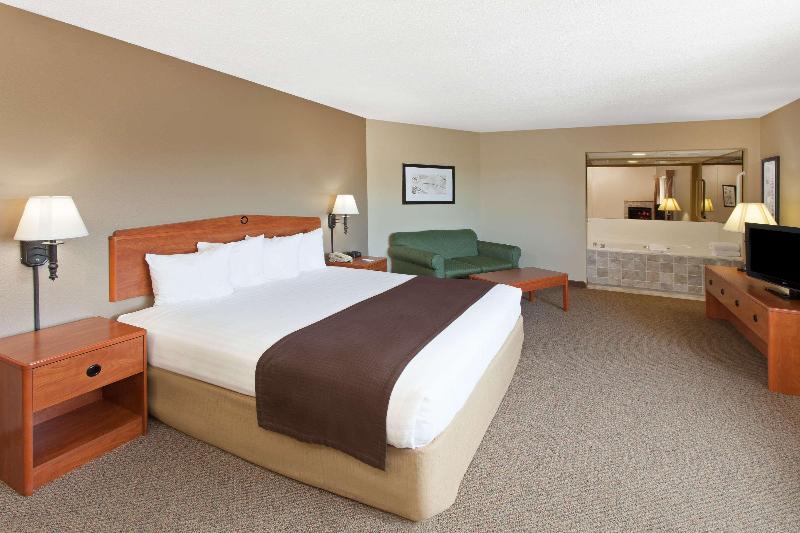 سوییت سوپریور, Americinn By Wyndham Greenville