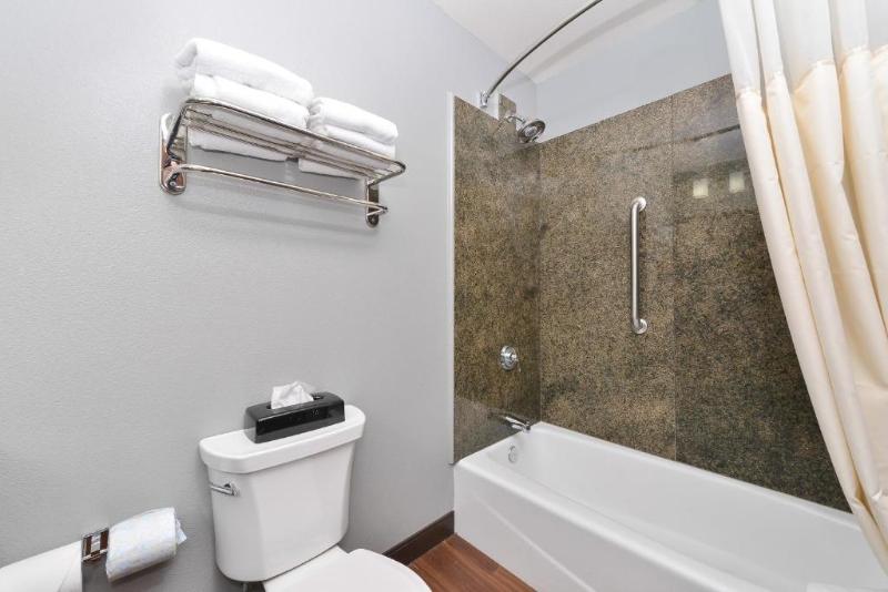 سوئیت با تخت بزرگ, Best Western Plus Williston Hotel & Suites