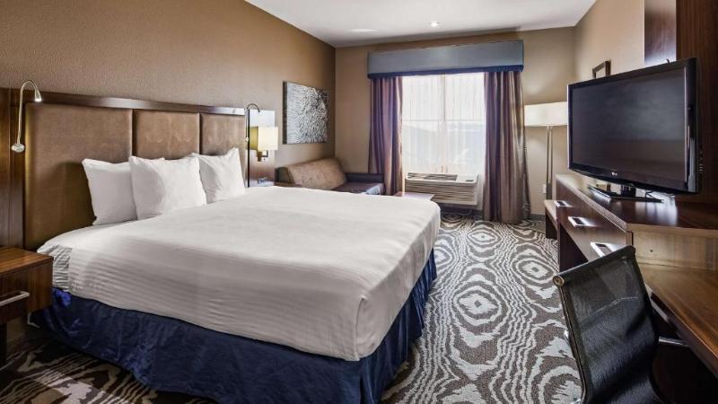 Suite King Bed, Best Western Plus Williston  And Suites