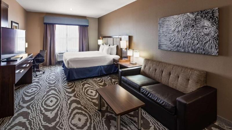 سوئیت با تخت بزرگ, Best Western Plus Williston Hotel & Suites