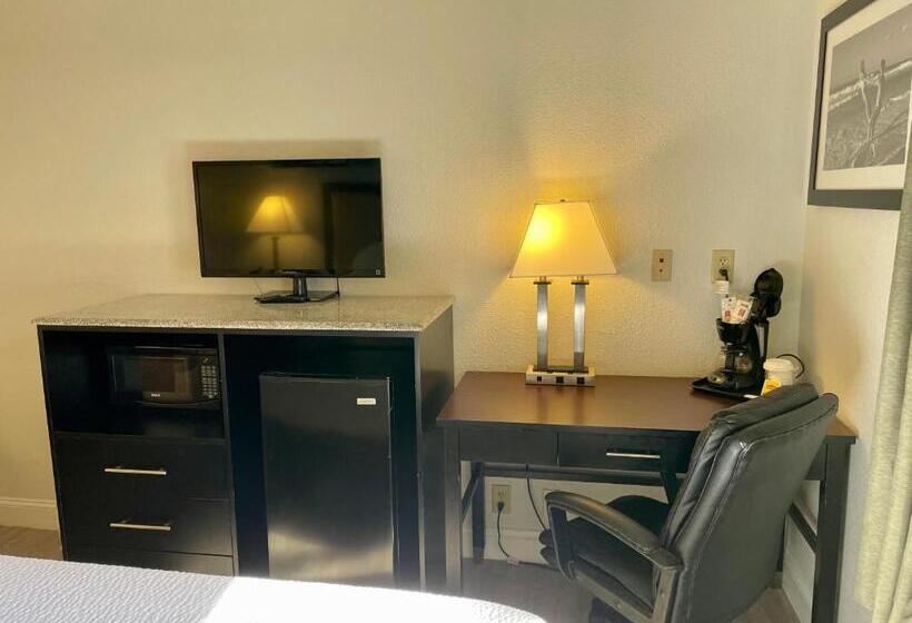 سوئیت 2 خوابه, Days Inn & Suites By Wyndham Lakeland