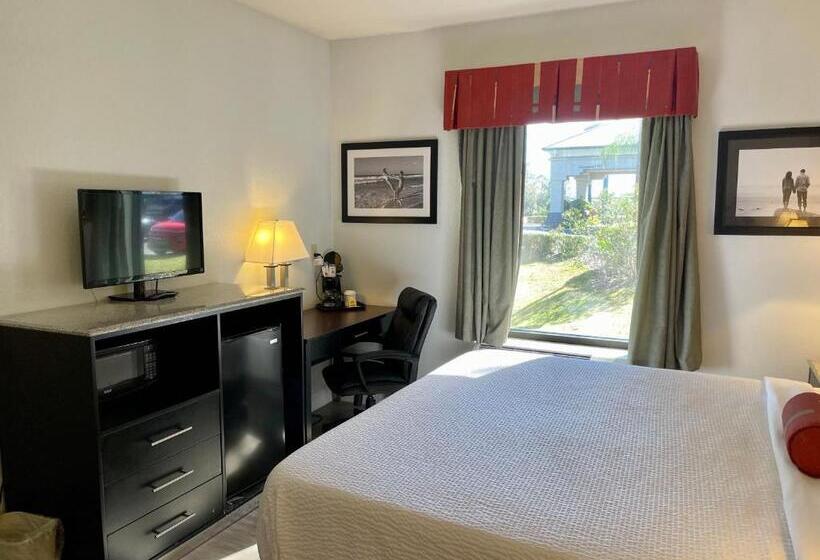 سوئیت با تخت بزرگ, Days Inn & Suites By Wyndham Lakeland