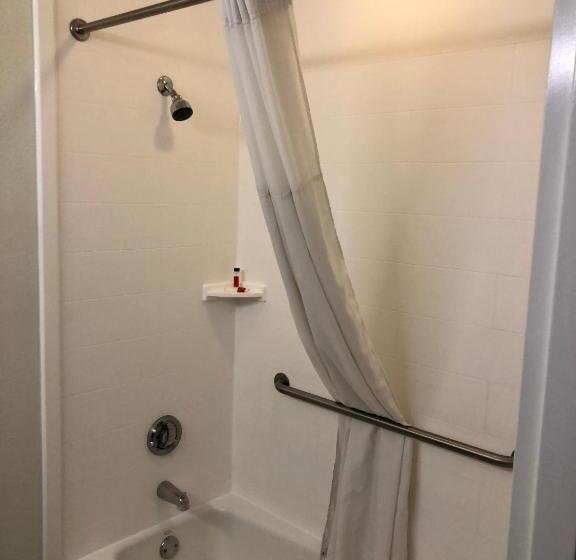 اتاق استاندارد, Days Inn & Suites By Wyndham Lakeland