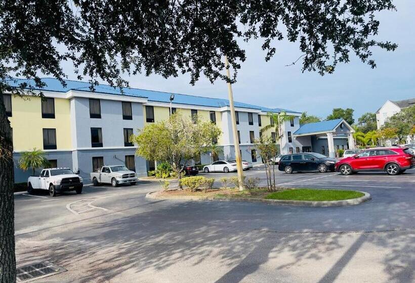 سوئیت برای معلولان, Days Inn & Suites By Wyndham Lakeland