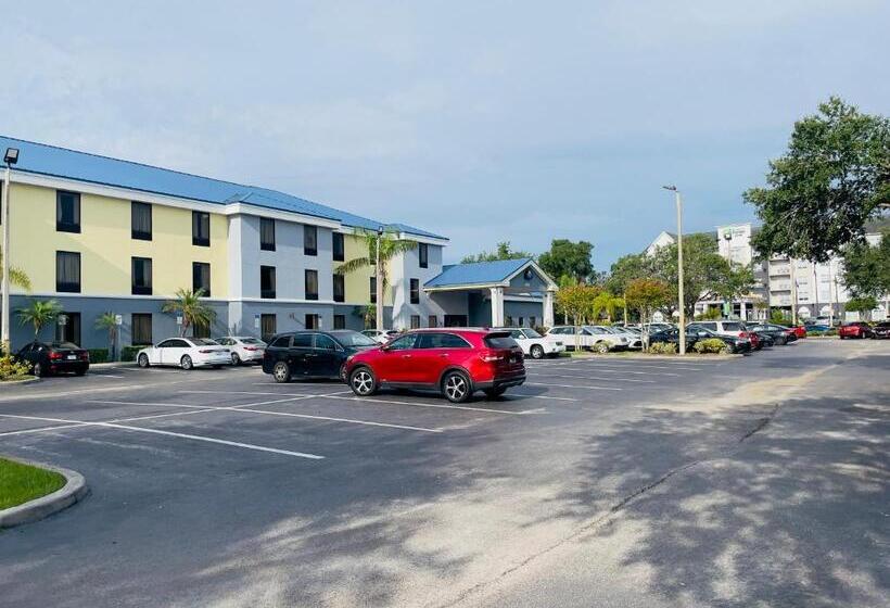 سوئیت برای معلولان, Days Inn & Suites By Wyndham Lakeland