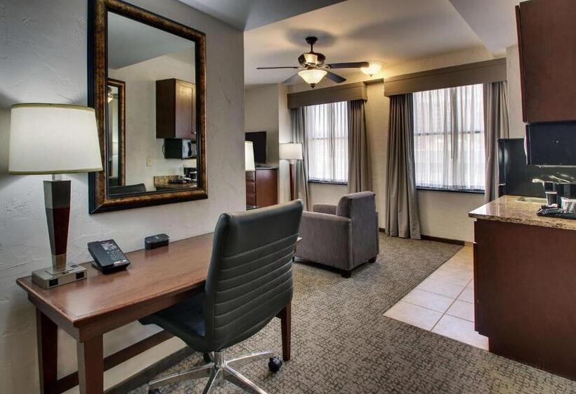 Suite Superior, Drury Plaza  San Antonio Riverwalk