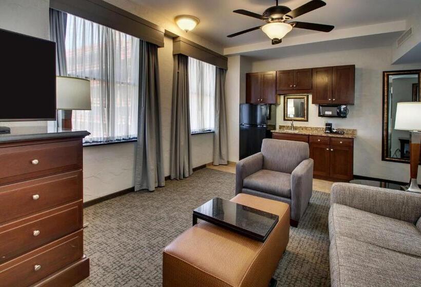 Suite Superior, Drury Plaza  San Antonio Riverwalk