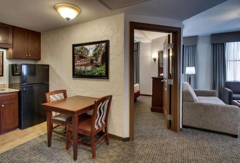 Superior Suite, Drury Plaza  San Antonio Riverwalk