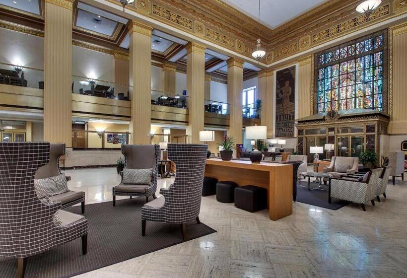 سوئیت با بالکن, Drury Plaza Hotel San Antonio Riverwalk