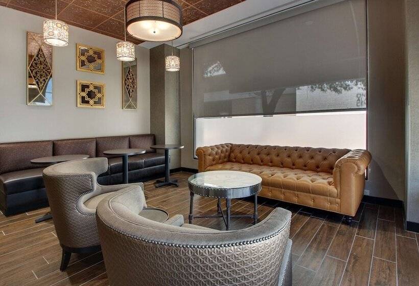 سوییت, Drury Plaza Hotel San Antonio Riverwalk