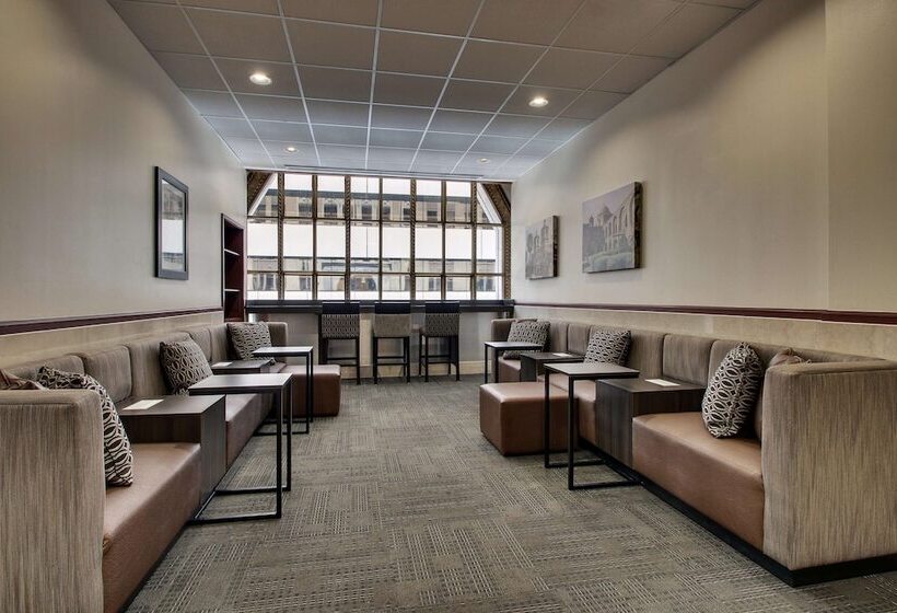 سوییت, Drury Plaza Hotel San Antonio Riverwalk