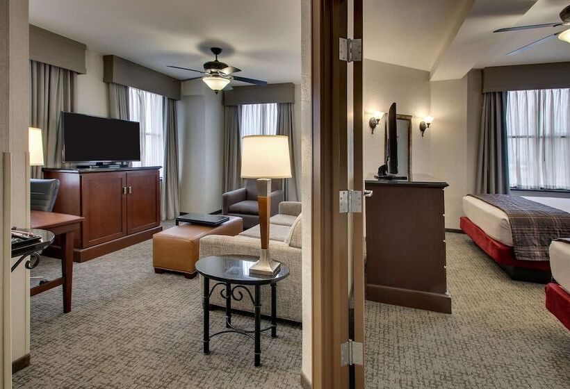 اتاق دلوکس مخصوص معلولین, Drury Plaza Hotel San Antonio Riverwalk