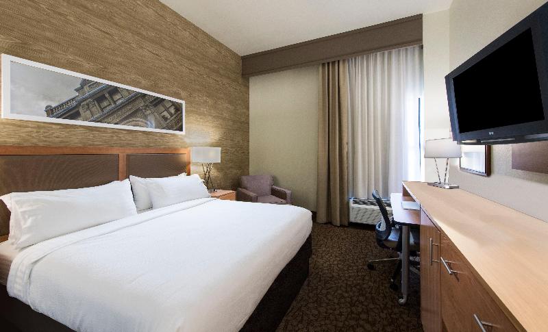 اتاق استاندارد با تخت بزرگ, Holiday Inn Savannah Historic District, An Ihg