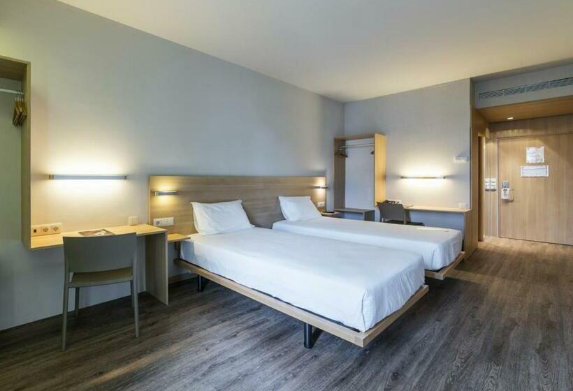 اتاق استاندارد با چشم‌انداز شهر, Moov Hotel Porto Centro