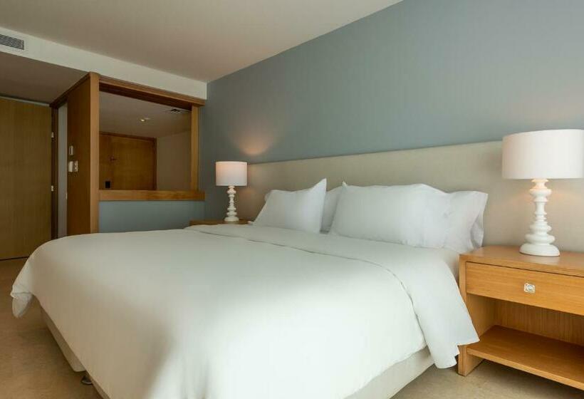استودیوی استاندارد, Radisson Cartagena Ocean Pavillion