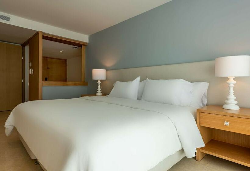 استودیوی استاندارد, Radisson Cartagena Ocean Pavillion