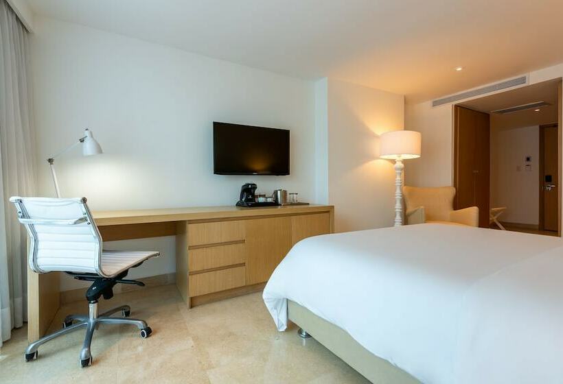 استودیوی استاندارد, Radisson Cartagena Ocean Pavillion