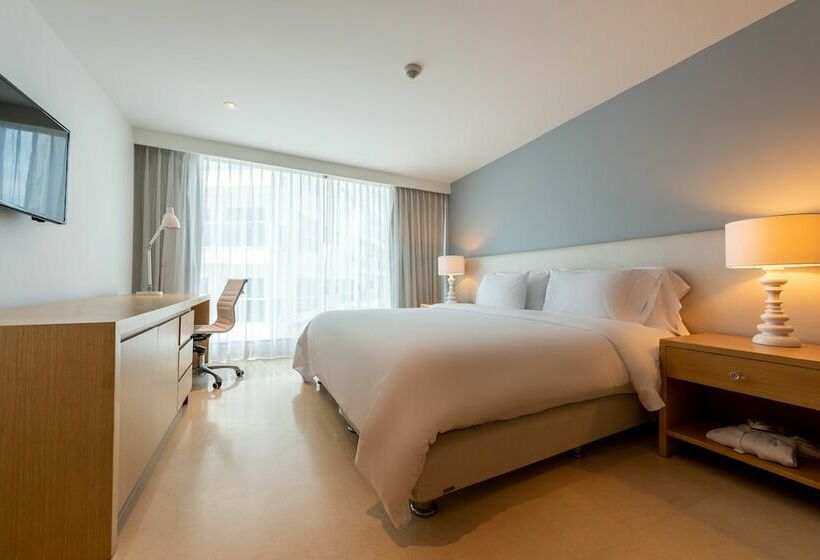 Standard Studio Double Bed, Radisson Cartagena Ocean Pavillion