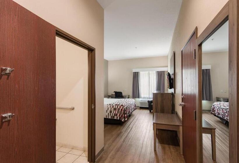 Superior Room Adapted for people with reduced mobility, Red Roof Inn Panama City