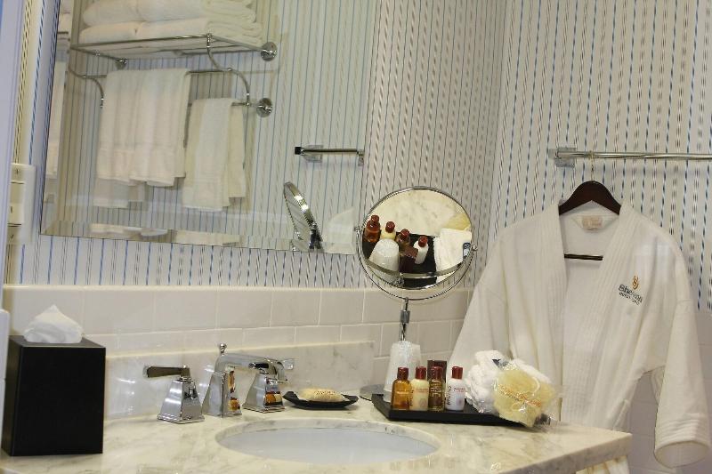 اتاق استاندارد با تخت بزرگ, Sheraton Columbia Downtown