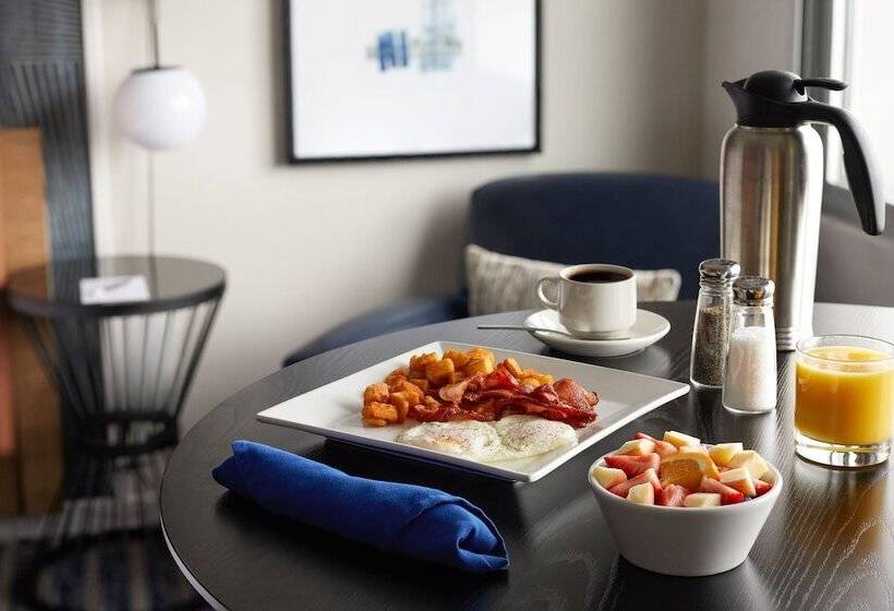 اتاق استاندارد با 2 تخت دوبل, Sheraton Erie Bayfront
