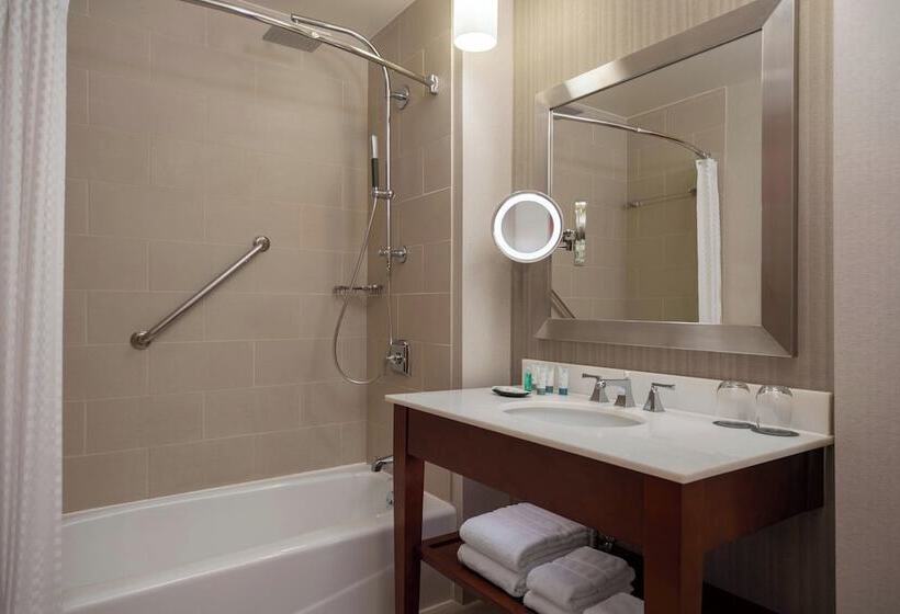 اتاق کلاب, The Westin Chicago Lombard