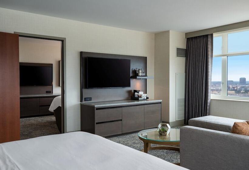 اتاق کلاب, The Westin Chicago Lombard