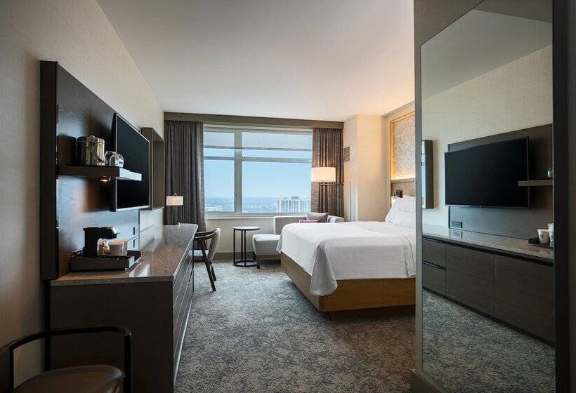 غرفة كلوب, The Westin Chicago Lombard