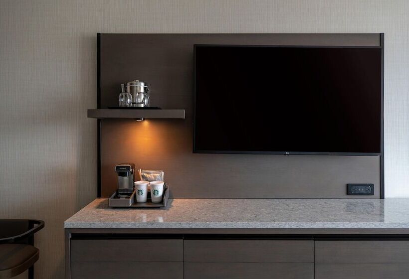 اتاق کلاب, The Westin Chicago Lombard