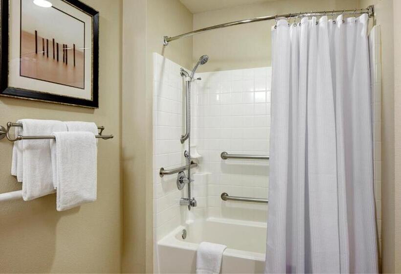 Suite Adapted for people with reduced mobility, Hyatt House Bellevue