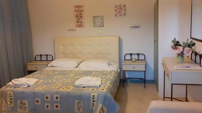 اتاق استاندارد با چشم‌انداز باغ, Maria Apartments