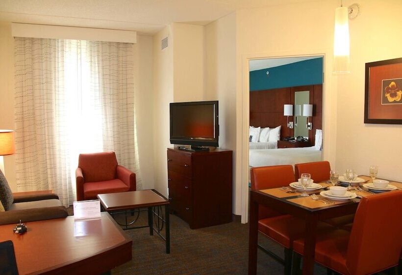 سوییت, Residence Inn Newport News Airport
