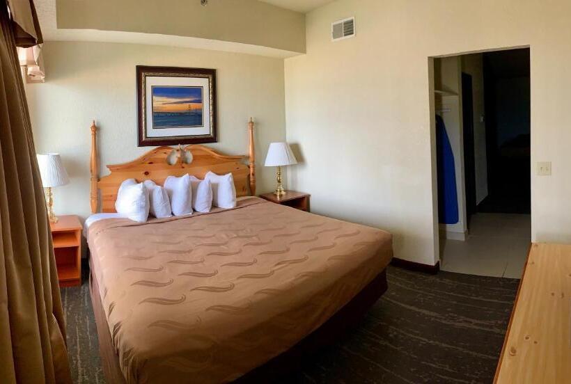 اتاق خانوادگی, Mackinaw Beach And Bay Inn & Suites