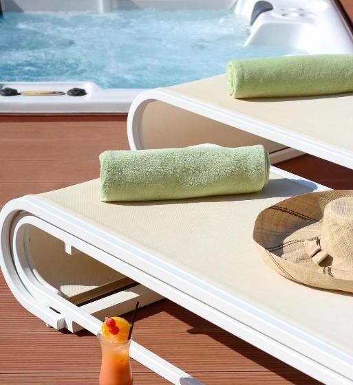 로얄 룸, Royal Paradise Beach Resort & Spa