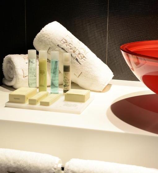 로얄 스위트, Royal Paradise Beach Resort & Spa