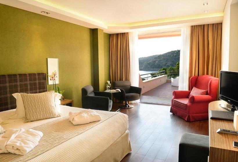 로얄 스위트, Royal Paradise Beach Resort & Spa