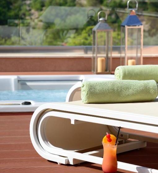 스위트, Royal Paradise Beach Resort & Spa