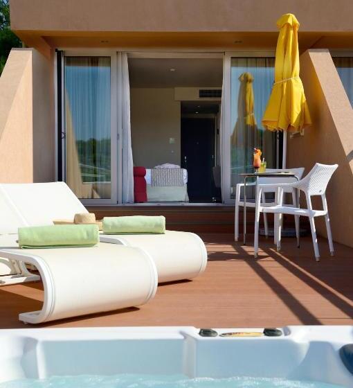 스위트, Royal Paradise Beach Resort & Spa