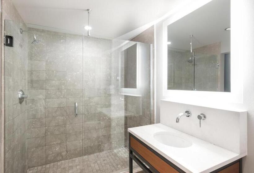 اتاق استاندارد با بالکن, The Heathman Hotel Kirkland
