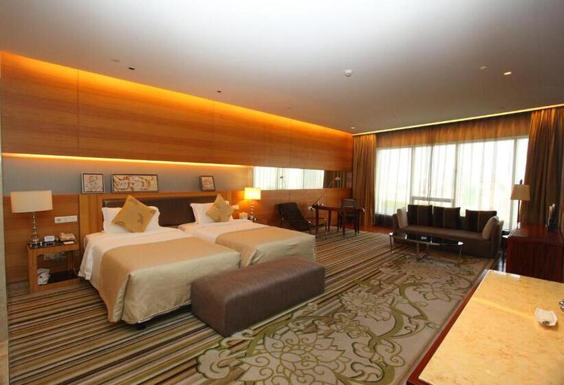 Deluxe Room, Hj International