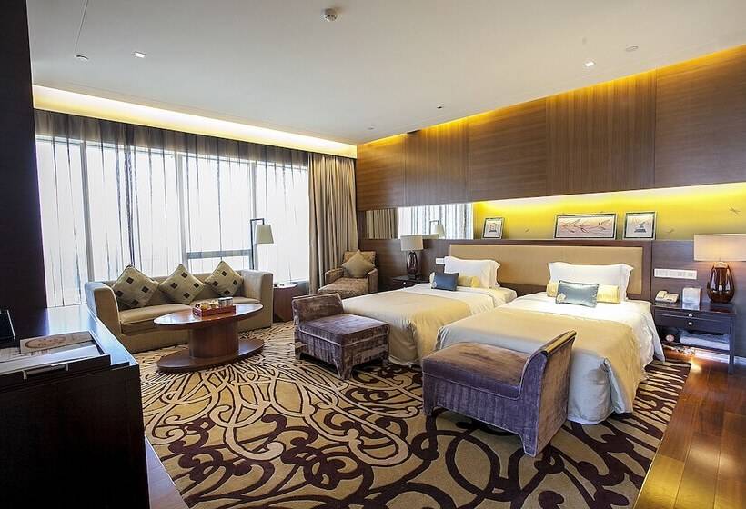 Executive Room, Hj International