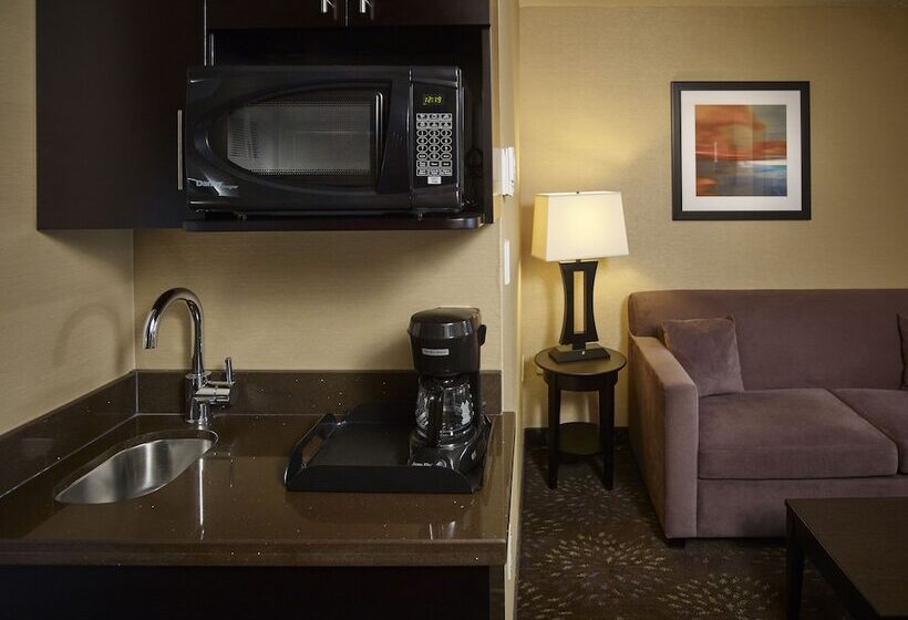 سوییت, Holiday Inn Express And Suites Timmins, An Ihg
