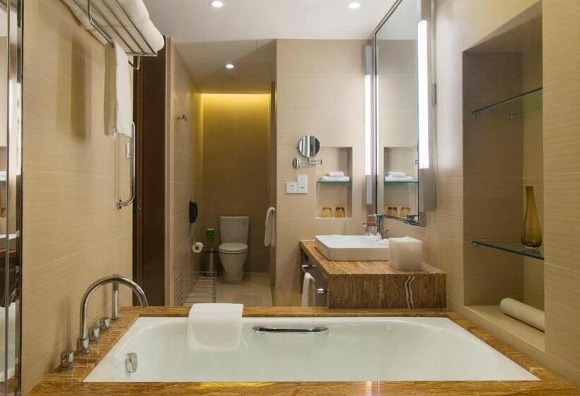 اتاق استاندارد با چشم‌انداز دریاچه, Holiday Inn Nanyang By Ihg