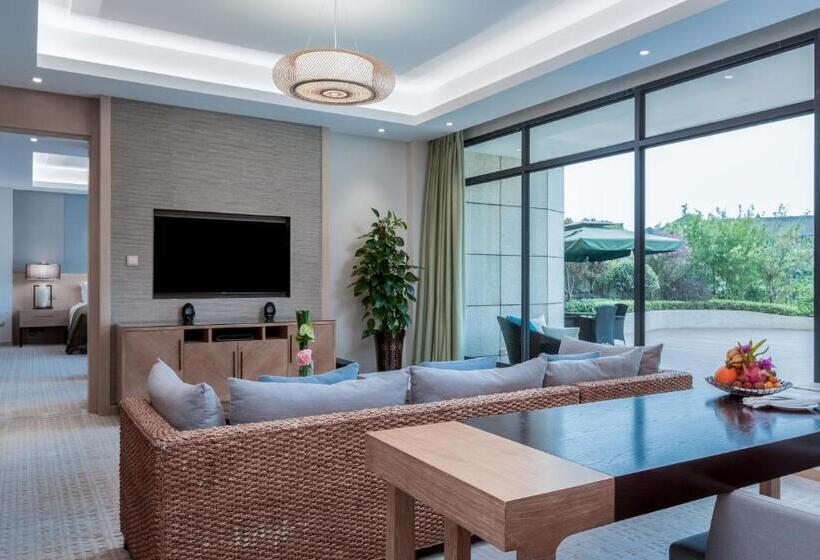 سوییت سوپریور, Intercontinental Heilong Lake By Ihg