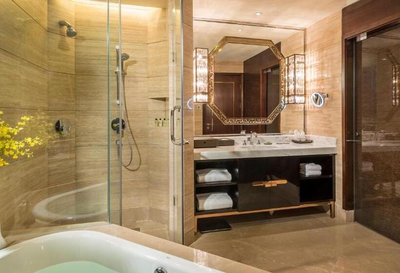 اتاق استاندارد با چشم‌انداز دریاچه, Intercontinental Heilong Lake By Ihg