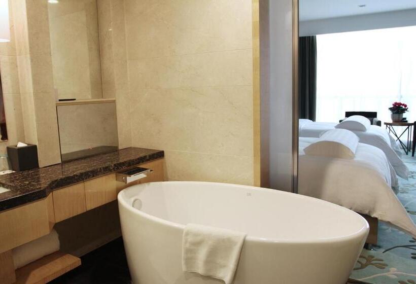 带大床的豪华间, Pullman Linyi Lushang