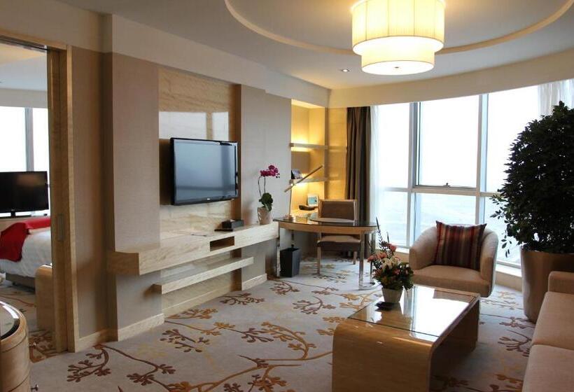 Suite Deluxe, Pullman Linyi Lushang