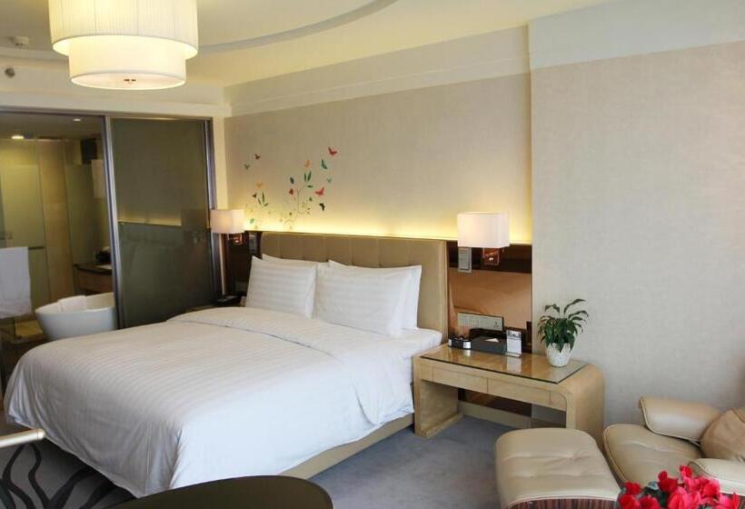 Executive Room, Pullman Linyi Lushang